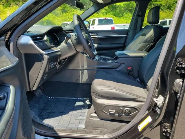 2026 Jeep Grand Cherokee L Altitude 4x2