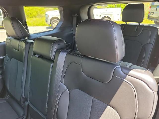 2026 Jeep Grand Cherokee L Altitude 4x2