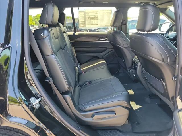 2026 Jeep Grand Cherokee L Altitude 4x2