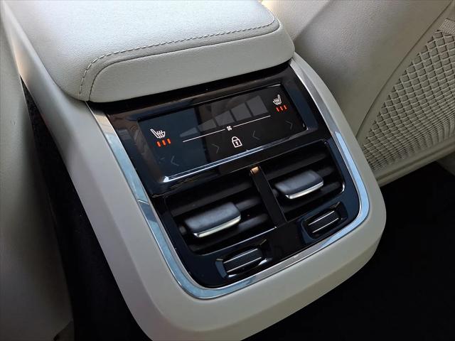 2022 Volvo XC60 B5 Inscription