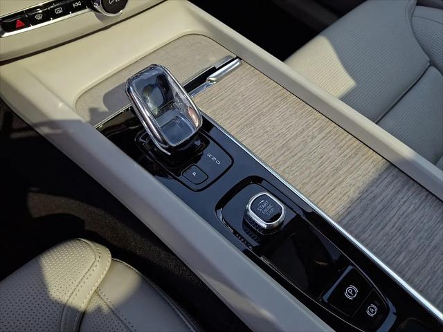 2022 Volvo XC60 B5 Inscription