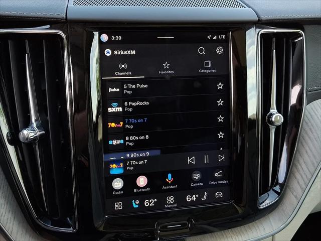 2022 Volvo XC60 B5 Inscription