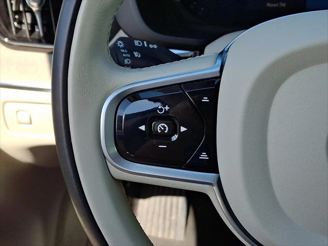 2022 Volvo XC60 B5 Inscription