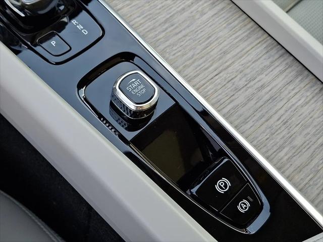 2022 Volvo XC60 B5 Inscription