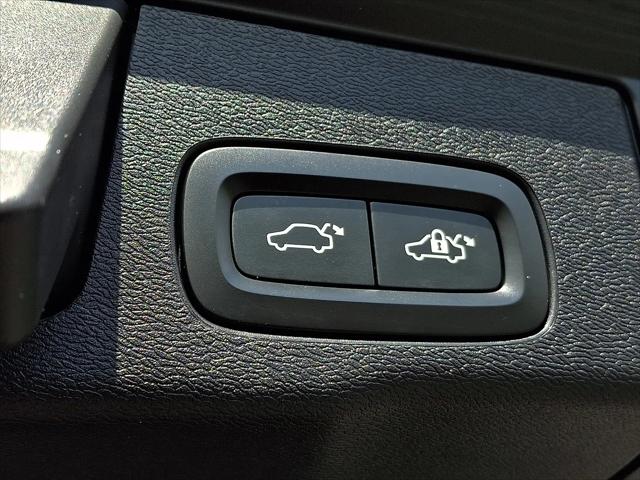 2022 Volvo XC60 B5 Inscription