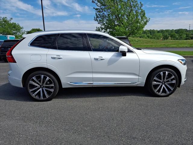 2023 Volvo XC60 Recharge T8 Ultimate Bright Theme