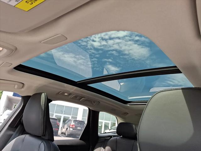 2023 Volvo XC60 Recharge T8 Ultimate Bright Theme