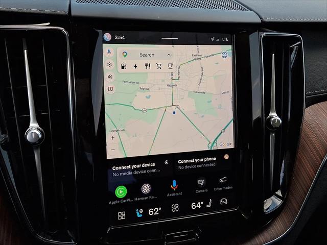 2023 Volvo XC60 Recharge T8 Ultimate Bright Theme