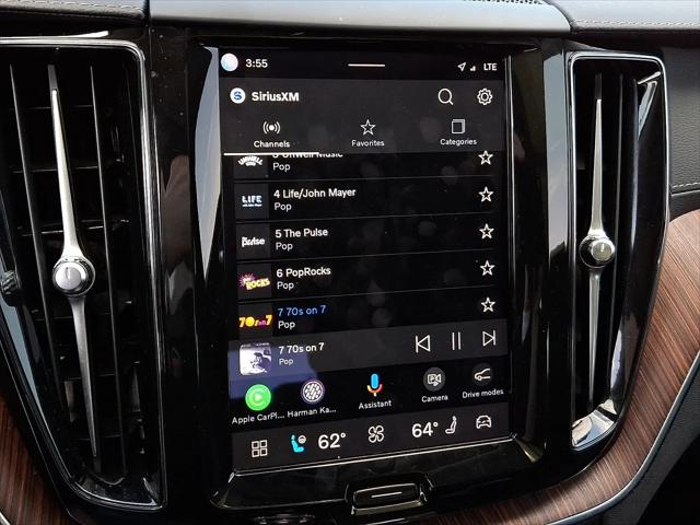 2023 Volvo XC60 Recharge T8 Ultimate Bright Theme