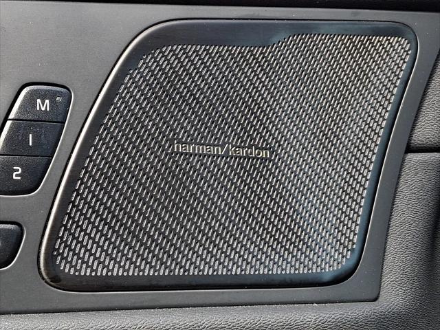 2023 Volvo XC60 Recharge T8 Ultimate Bright Theme