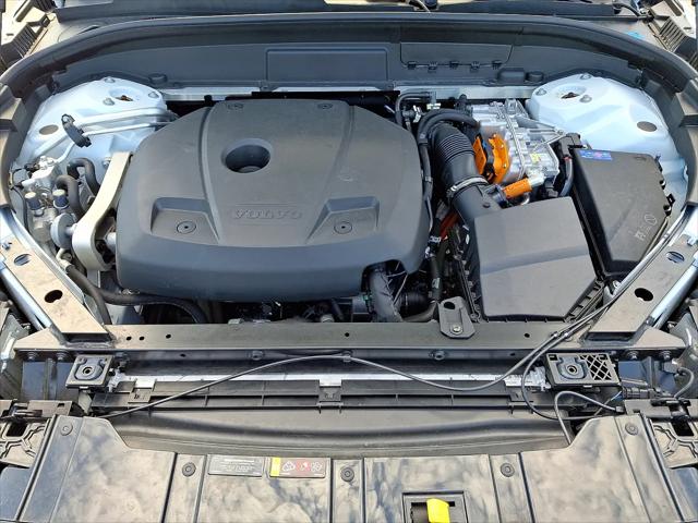 2023 Volvo XC60 Recharge T8 Ultimate Bright Theme