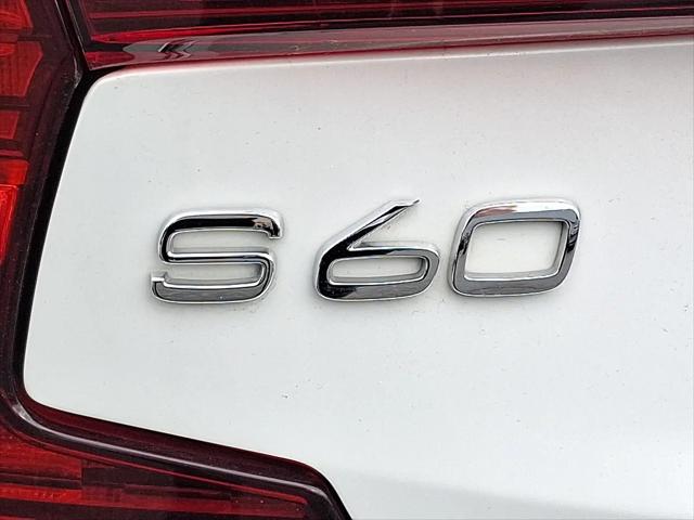 2024 Volvo S60 B5 Core Dark Theme