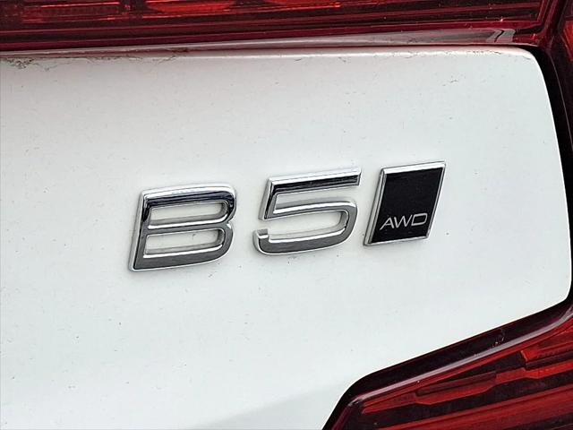 2024 Volvo S60 B5 Core Dark Theme