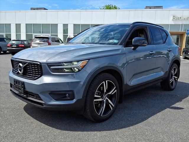 2021 Volvo XC40 T5 R-Design