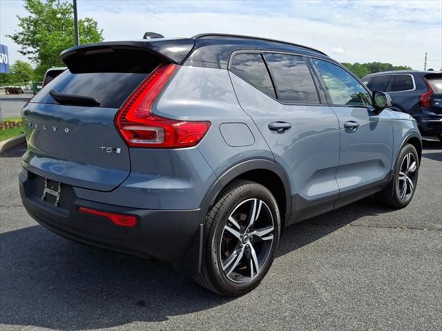 2021 Volvo XC40 T5 R-Design