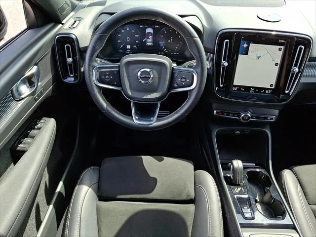 2021 Volvo XC40 T5 R-Design