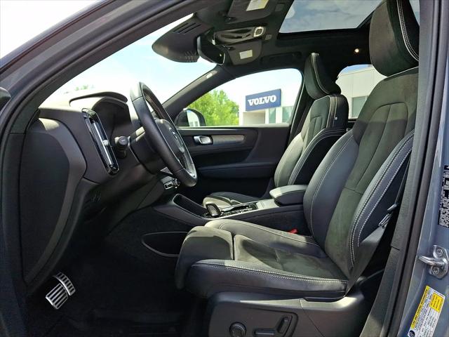 2021 Volvo XC40 T5 R-Design