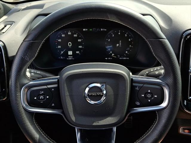 2021 Volvo XC40 T5 R-Design