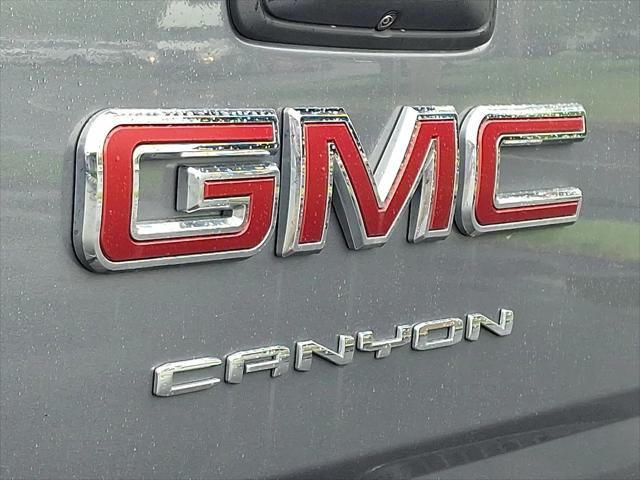 2022 GMC Canyon 4WD Crew Cab Short Box AT4 - Leather