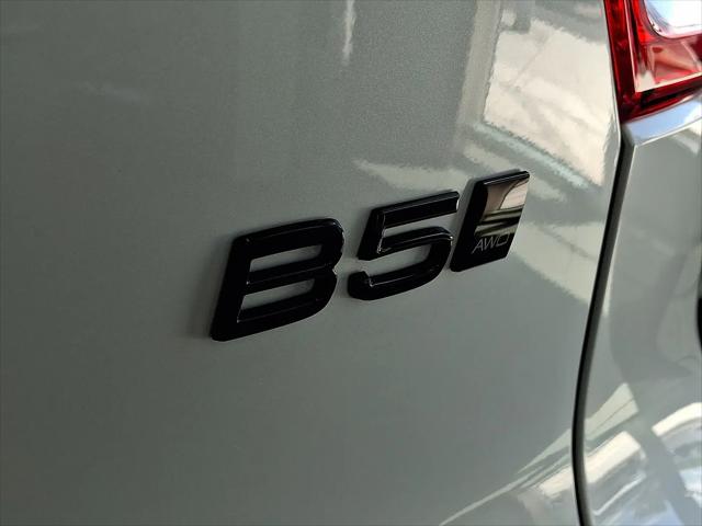 2026 Volvo XC40 Black Edition Ultra, B5 AWD Gas (mild hybrid)