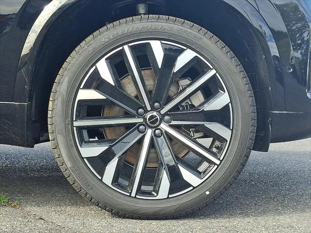 2026 Volvo XC90 Plug-In Hybrid Ultra Dark Theme, T8 AWD, Electric/Gasoline, 6 Seats