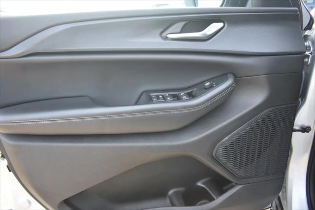 2023 Jeep Grand Cherokee L Laredo 4x4
