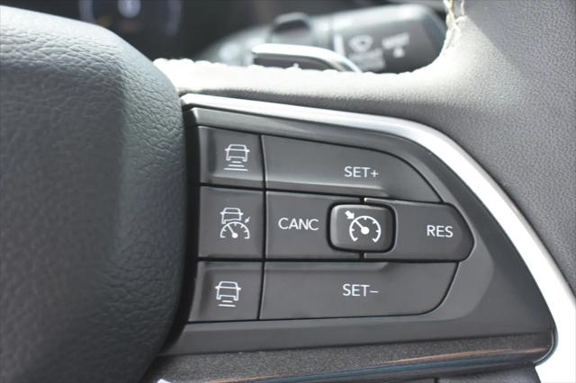 2023 Jeep Grand Cherokee L Laredo 4x4