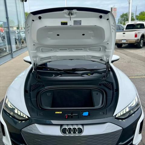 2022 Audi e-tron GT Premium Plus quattro