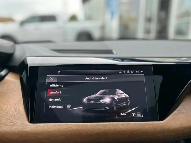 2022 Audi e-tron GT Premium Plus quattro