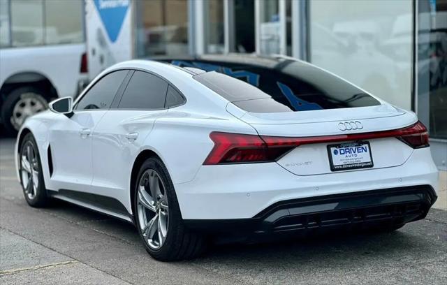 2022 Audi e-tron GT Premium Plus quattro