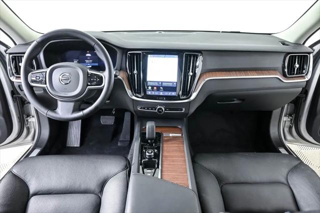2025 Volvo S60 B5 Plus