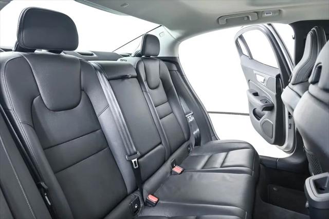 2025 Volvo S60 B5 Plus