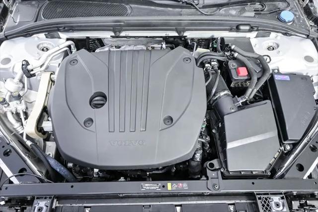 2025 Volvo S60 B5 Plus