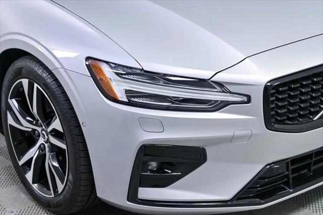 2025 Volvo S60 B5 Plus
