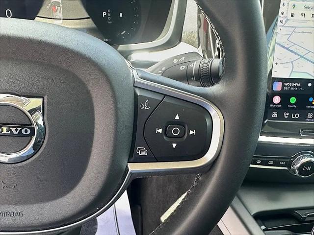 2024 Volvo S60 B5 Core Dark Theme
