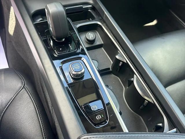 2024 Volvo S60 B5 Core Dark Theme