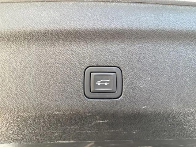 2025 GMC Yukon XL 4WD Denali