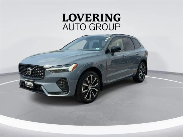 2023 Volvo XC60 B5 Plus Dark Theme