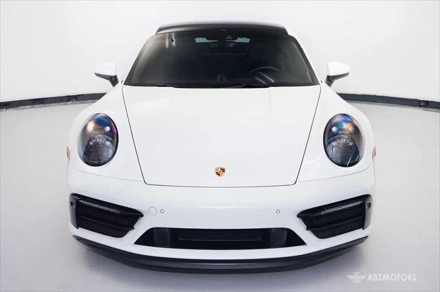 2022 Porsche 911 Carrera 4 GTS