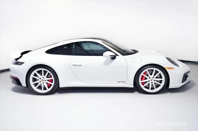 2022 Porsche 911 Carrera 4 GTS