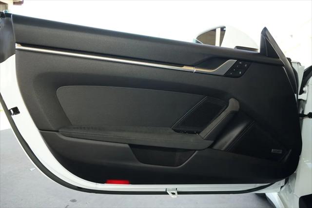 2022 Porsche 911 Carrera 4 GTS