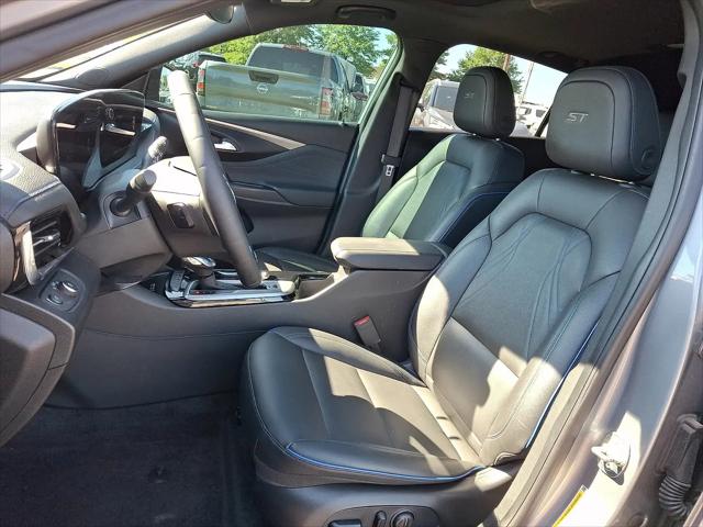 2024 Buick NV Sport Touring FWD