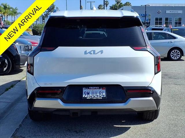 2024 Kia EV9 Land