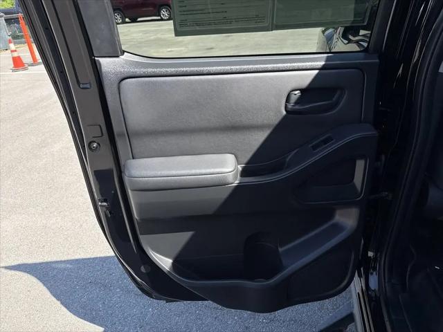 2022 Nissan Frontier Crew Cab S 4x2