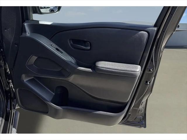 2022 Nissan Frontier Crew Cab S 4x2