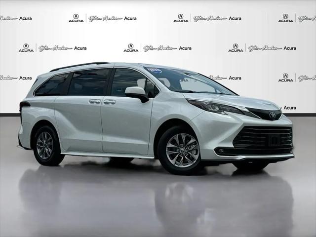 2025 Toyota Sienna XLE