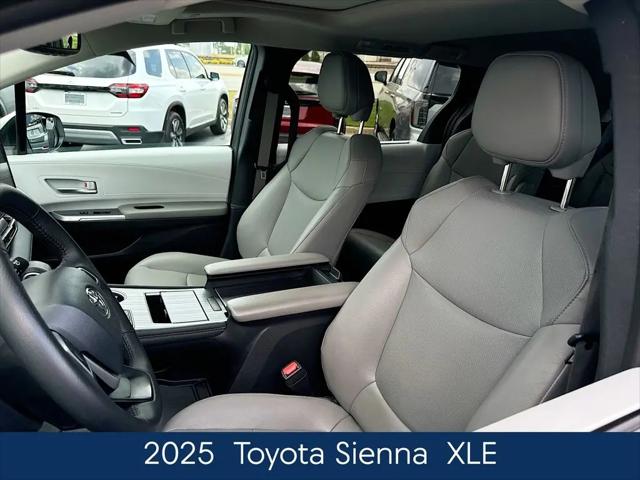 2025 Toyota Sienna XLE