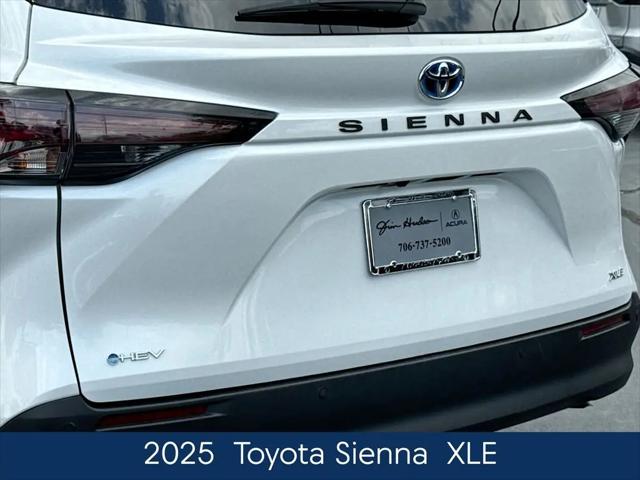2025 Toyota Sienna XLE