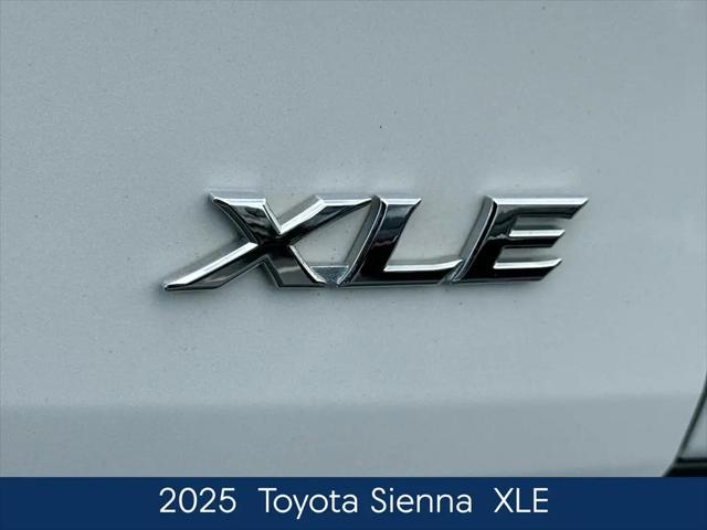 2025 Toyota Sienna XLE