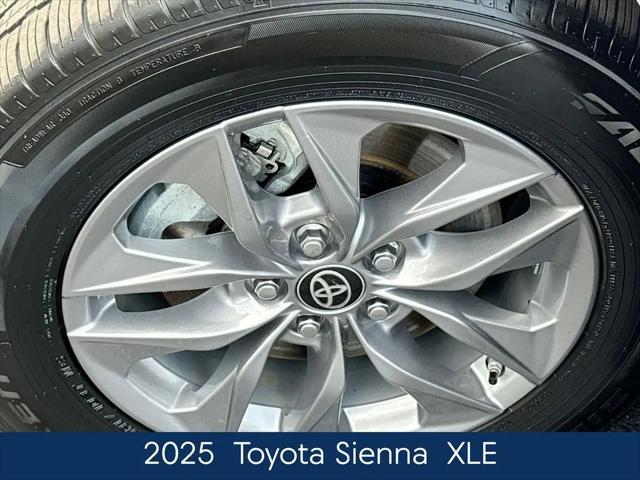 2025 Toyota Sienna XLE